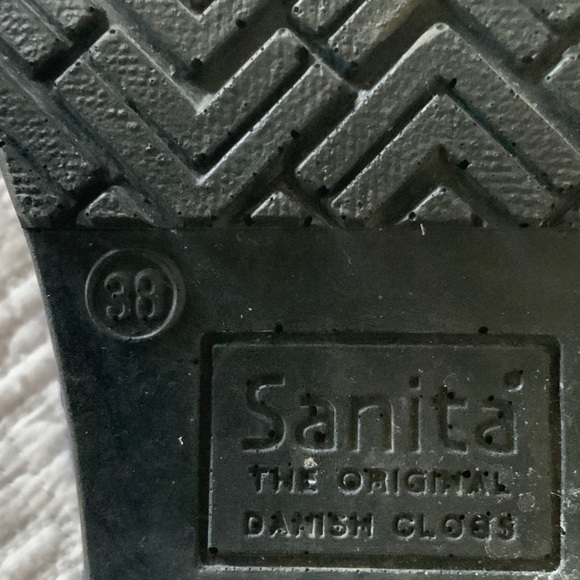 Sanita Women's Black and Purple Floral/Paisley Danish Clogs - Picture 6 of 6